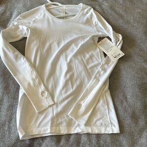 Women’s lululemon longsleeve swiftly 8